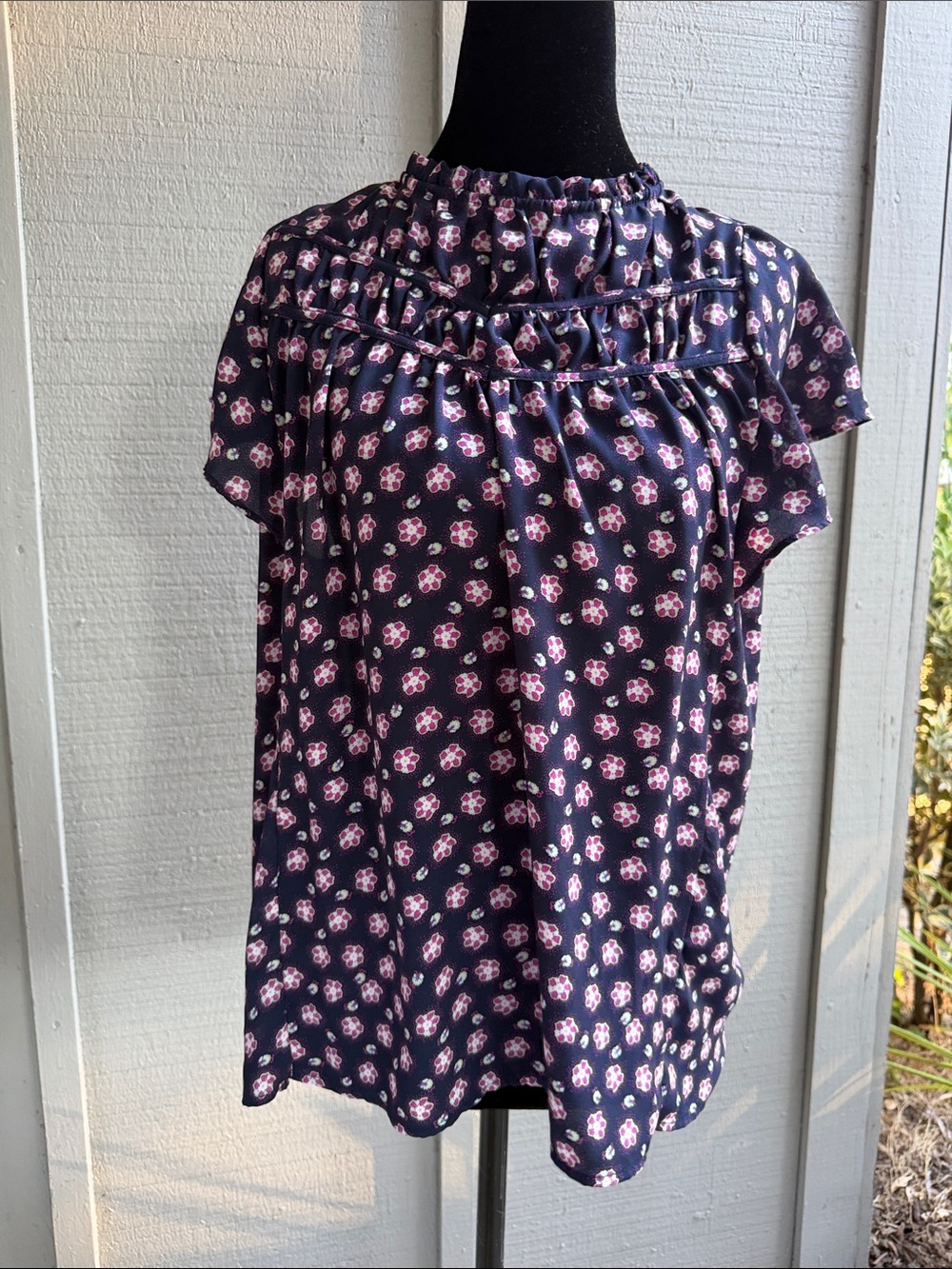 LOFT Navy Floral Ruffle Yoke Short Sleeve Blouse